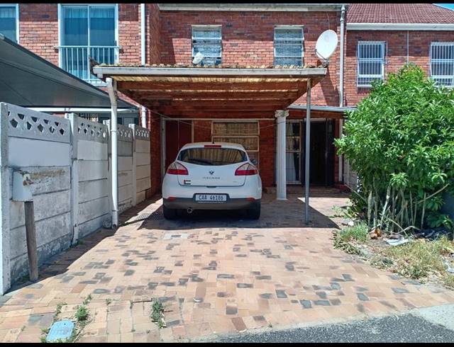 3 BEDROOM HOUSE FOR SALE IN WESTRIDGE